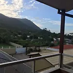 Praia de Fora tranquila com apto mobiliado