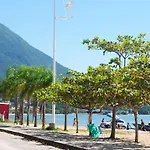 Praia de Fora tranquila com apto mobiliado