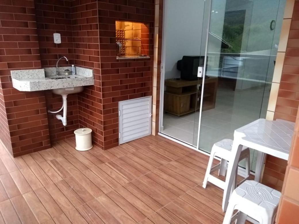 Apartamento De Fora Apto Mobiliado Sem Roupas De Cama Nem De Banho Florianópolis